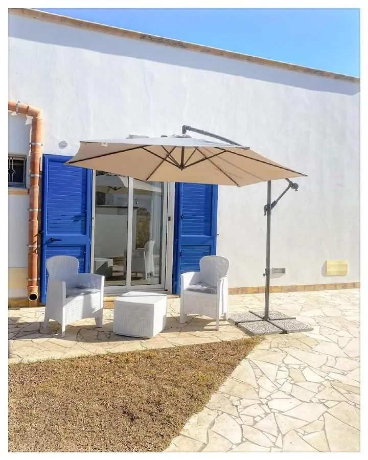 Canova Holidays Rooms- Affittacamere- Favignana 0*,  Italy