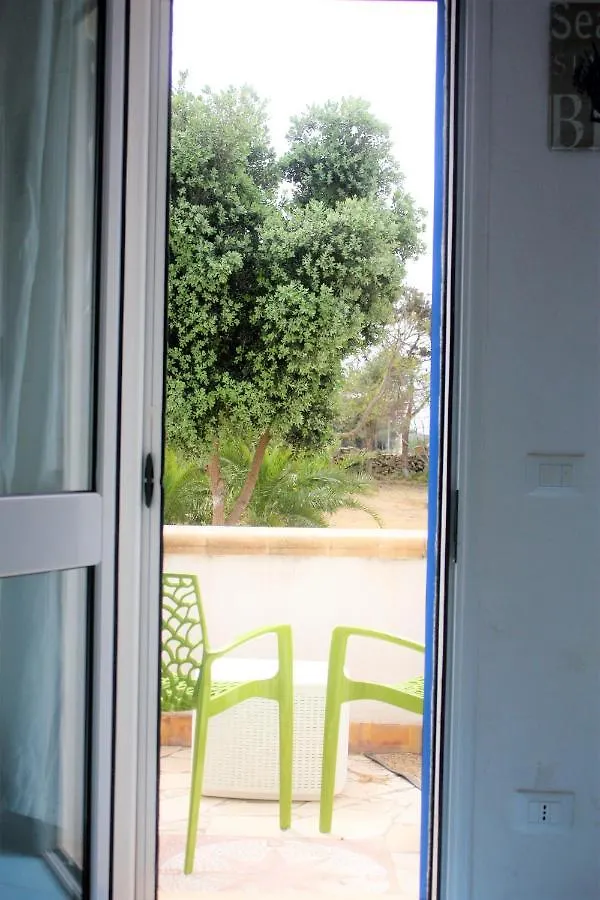 Guest house Canova Holidays Rooms- Affittacamere- Favignana Italy