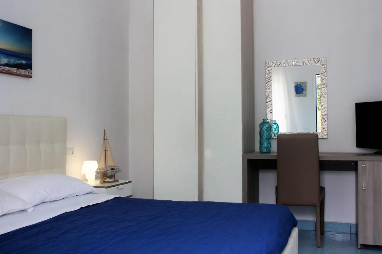Canova Holidays Rooms- Affittacamere- Favignana Guest house
