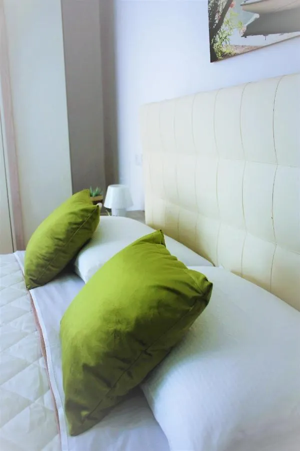 Guest house Canova Holidays Rooms- Affittacamere- Favignana