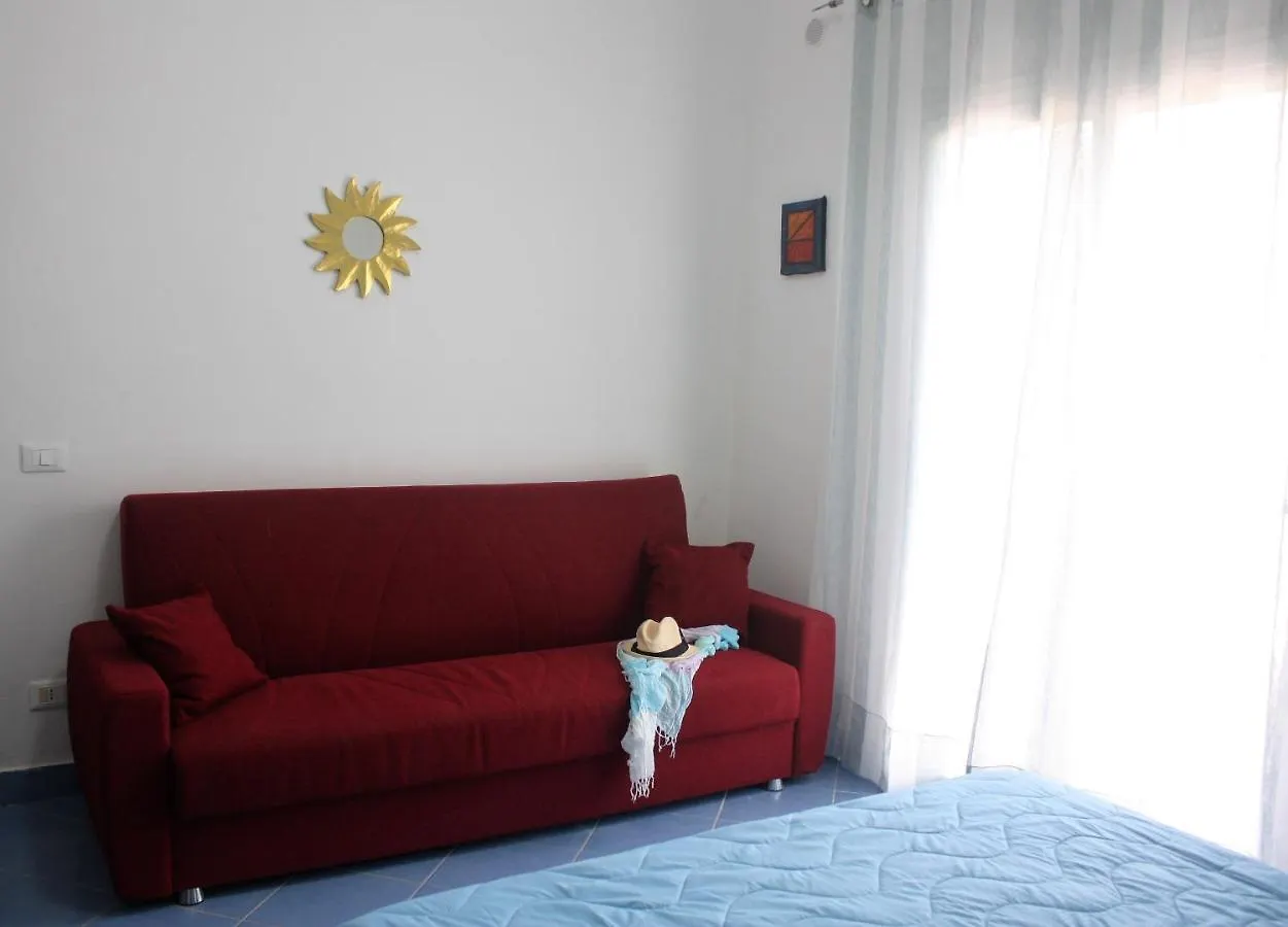 Guest house Canova Holidays Rooms- Affittacamere- Favignana